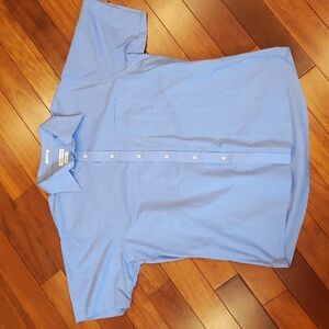 Van Heusen 17 - 17 1/2  button down short sleeve shirt. Regular Fit